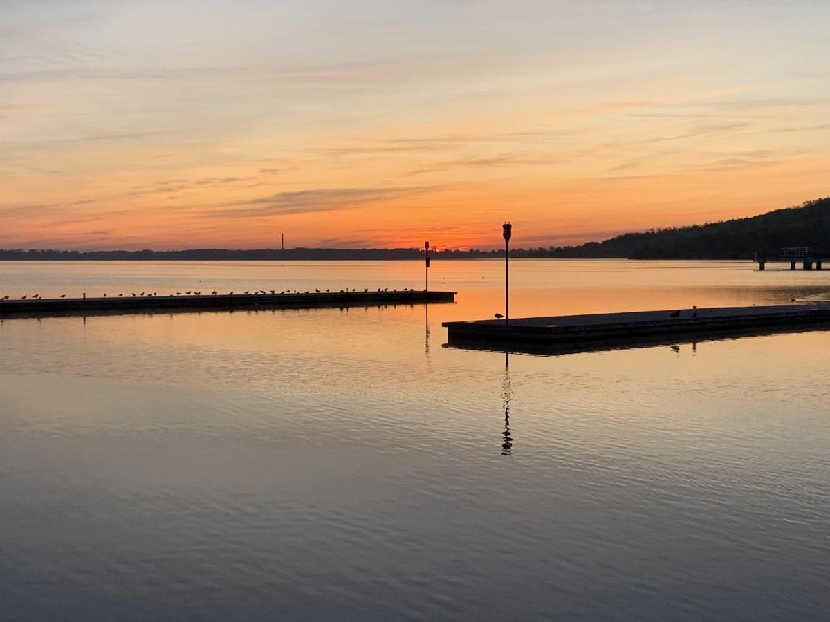 Hausboote Marina Braunsbedra Villa Bagian luar foto