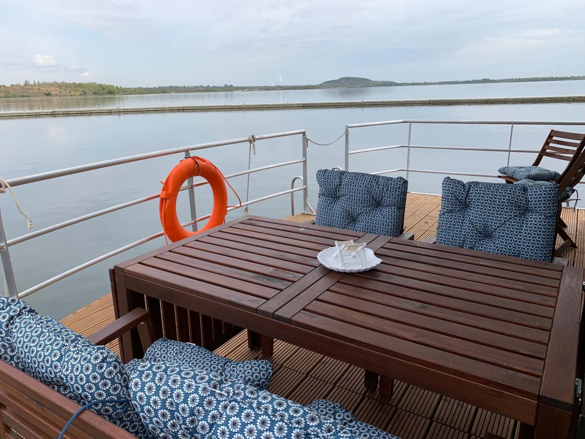 Hausboote Marina Braunsbedra Villa Bagian luar foto